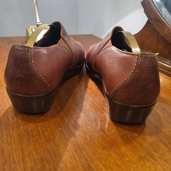SAS Brown Leather Slip-on Loafers Size 9 Wide - Picture 3 of 6